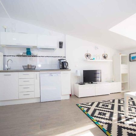 Apartments In Rogoznica 36019 Buitenkant foto