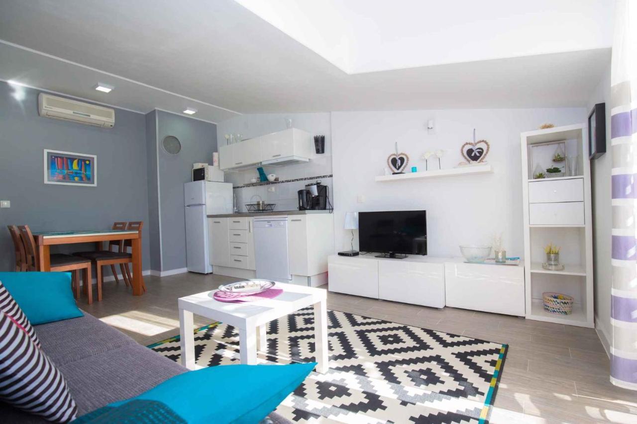 Apartments In Rogoznica 36019 Buitenkant foto