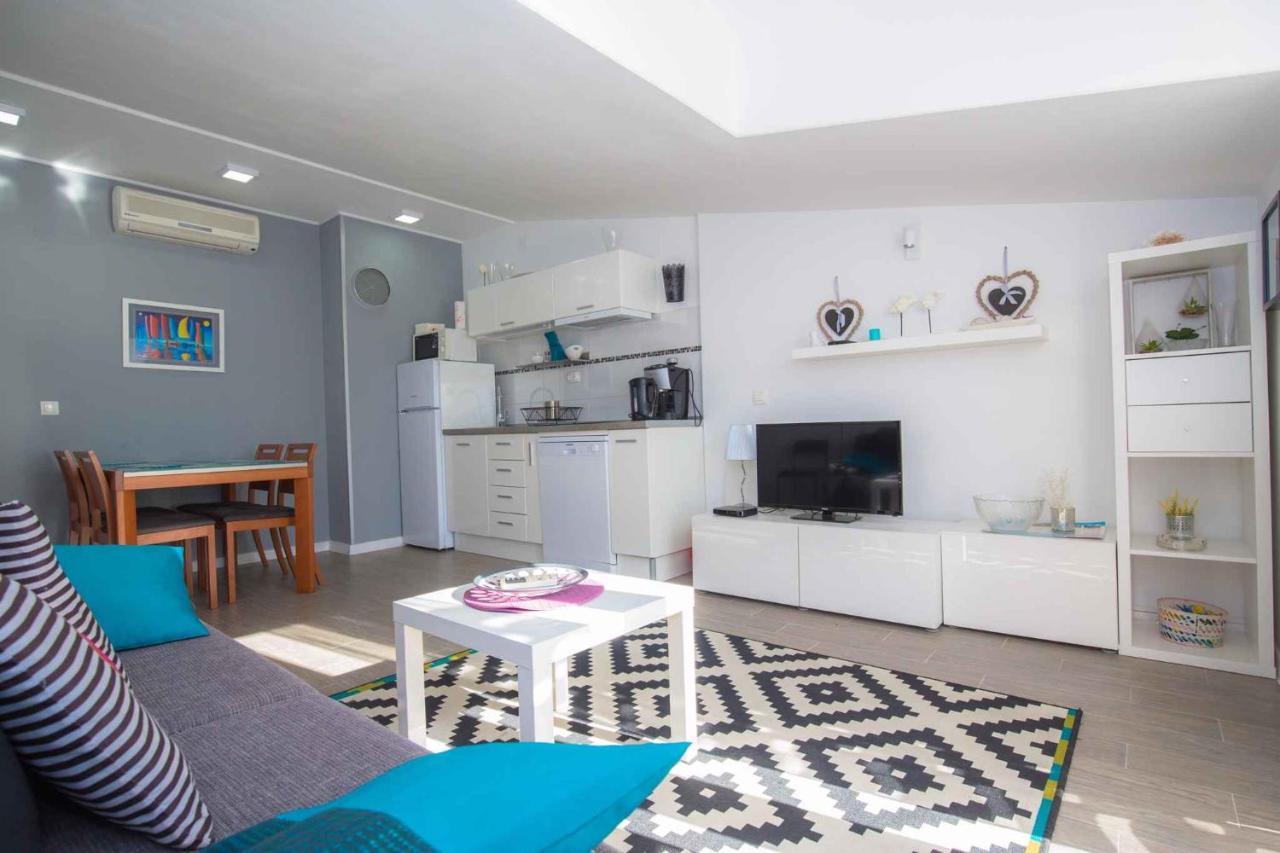 Apartments In Rogoznica 36019 Buitenkant foto