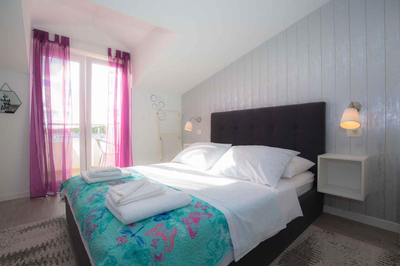 Apartments In Rogoznica 36019 Buitenkant foto