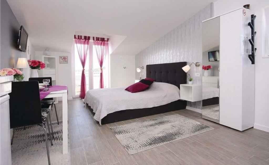 Apartments In Rogoznica 36019 Buitenkant foto